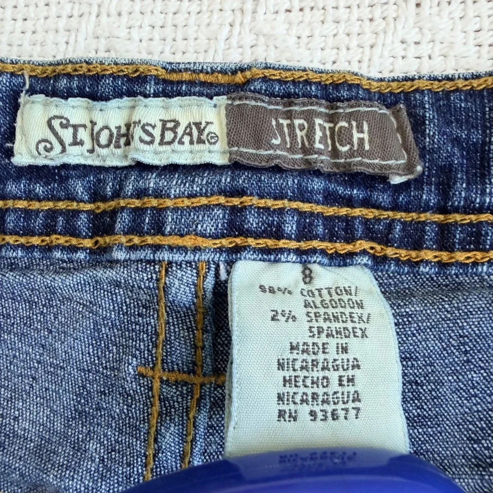 St. Johns Bay Stretch Straight Leg Jeans Medium Wash Blue Denim Size 8 708131